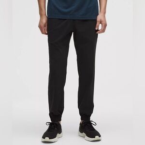 Lululemon Men’s Pace Breaker Jogger in Black— Size XL